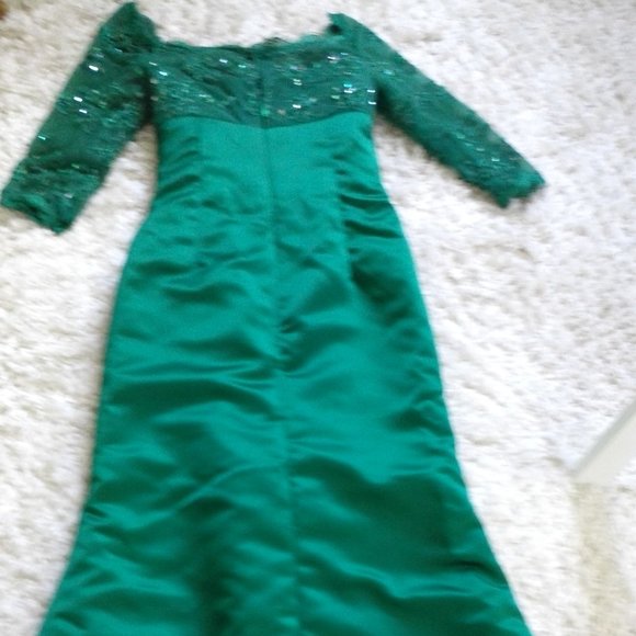 CUSTOM MADE SEQUIN/SATIN  EMERALD GREEN GOWN SIZE SMALL - Picture 2 of 5